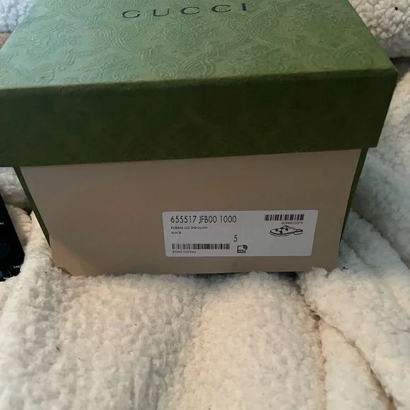 Unisex Gucci Clogs - Picture 5 of 5